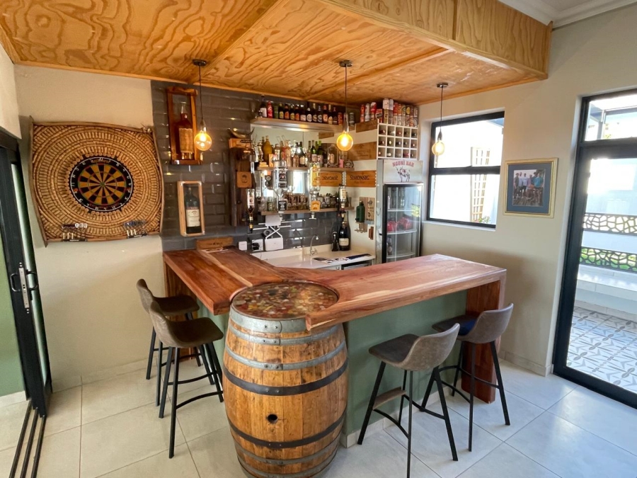 4 Bedroom Property for Sale in Da Gama Bay Western Cape